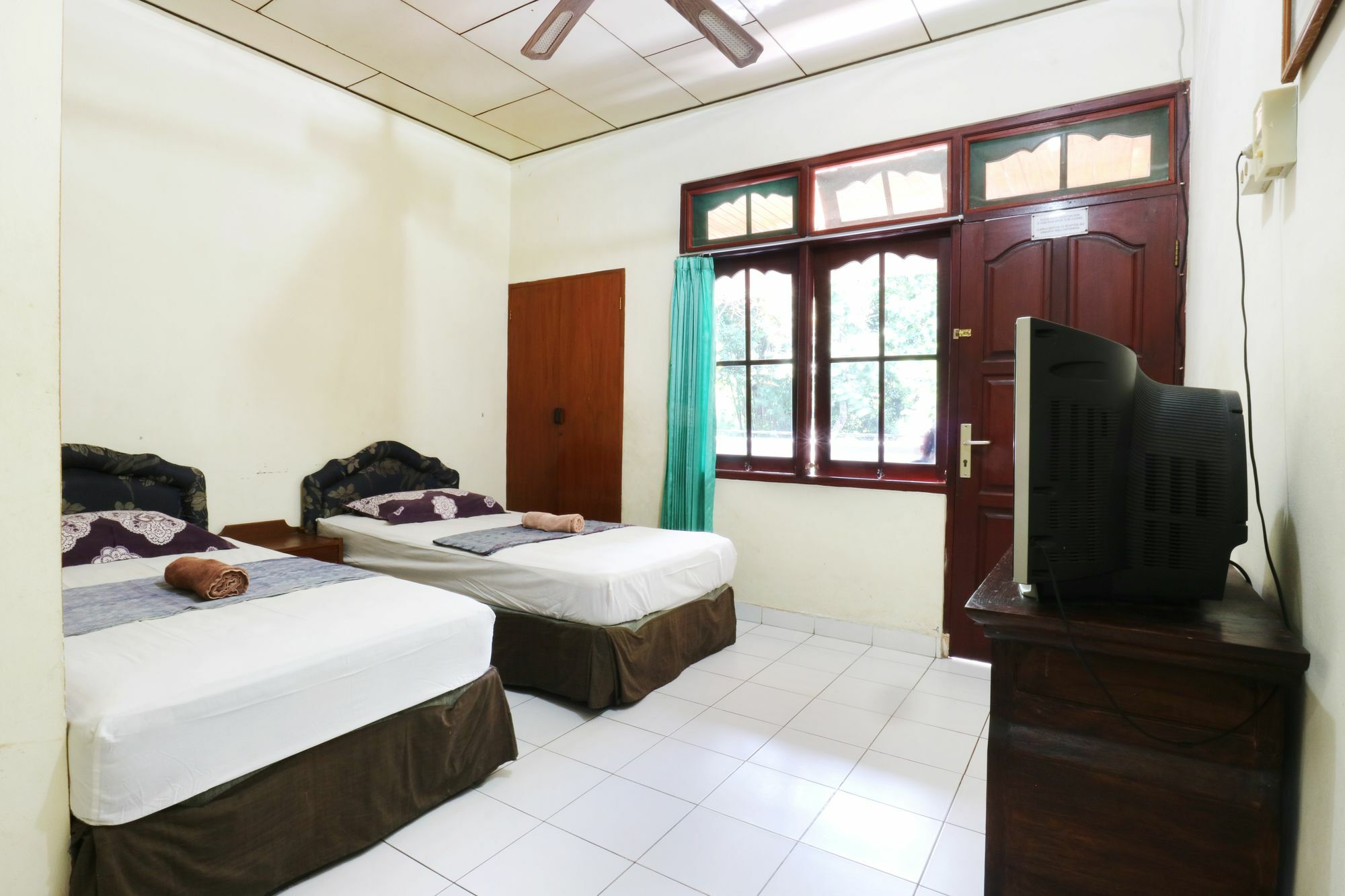 Mustika Inn Кута Экстерьер фото