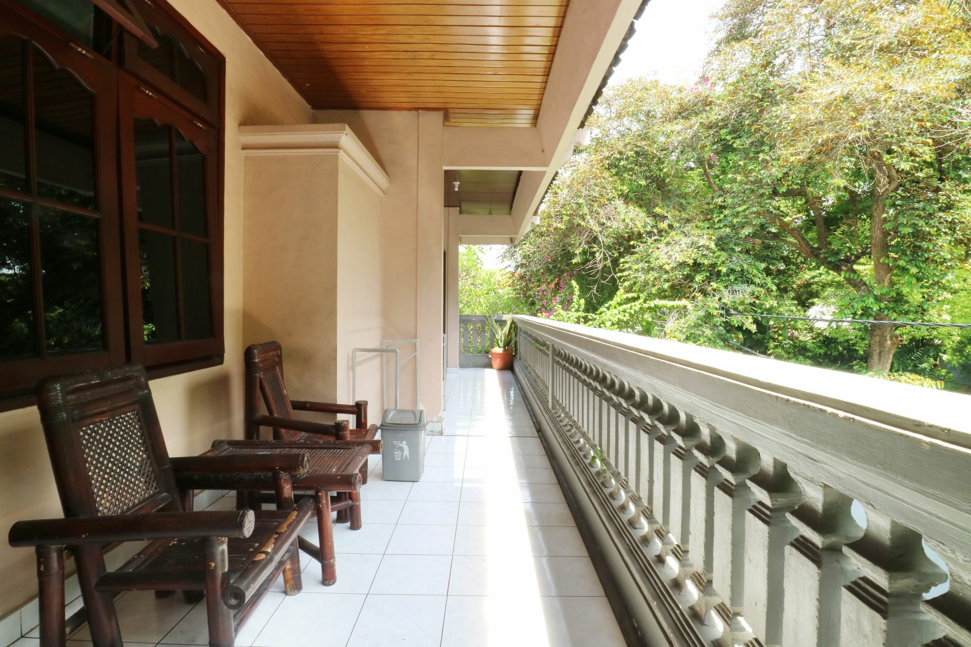 Mustika Inn Кута Экстерьер фото